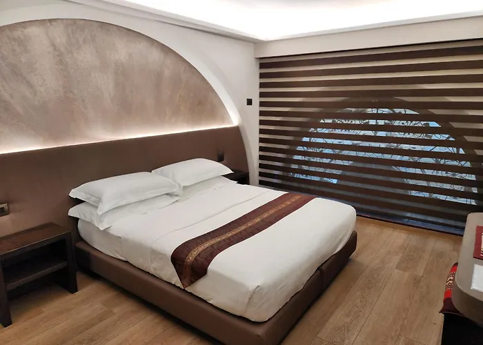 Arcadian Suite&Rooms